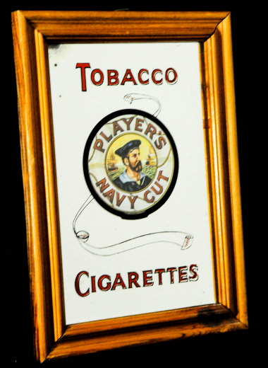 Tobacco Cigarettes, Werbespiegel in Echtholzrahmen braun Players Navy Cut