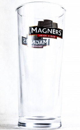 Magners Cider, glass / glasses Irish Cider Pint, glass, cider glass, 0.25 l
