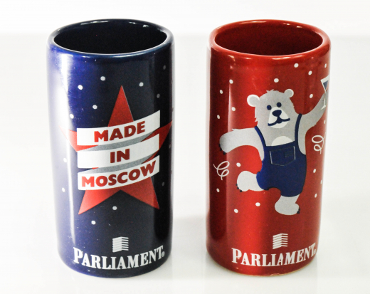Parliament Vodka, Shotglas Set rot /blau aus Keramik Made in Moscow