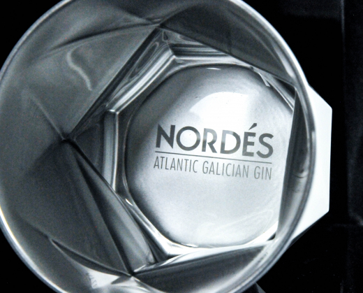 Nordes Atlantic Galician Gin, Ginglas, Cocktailglas, Cube Design