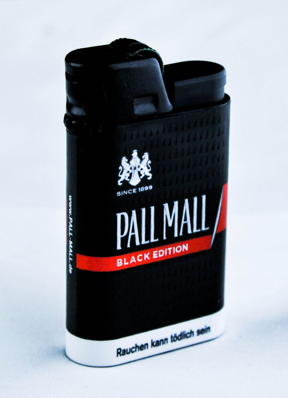 Pall Mall, Djeep - Lighter Feuerzeug "Black Editio