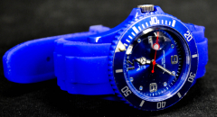 Gauloises, Tabac, Sport Armbanduhr, blau, mit Metalldose