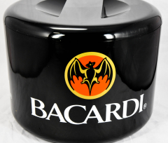 Bacardi Rum, 10l Eiswürfelkühler, Eisbox, Eiswürfelbehälter, schwarz Fledermaus