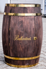 Ballantines Whisky, Echtholz Whiskyfaß mit integrierter Tür zur Bar, sehr selten