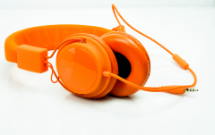 Fanta Limonade, Exclusiver Kopfhörer mit Mikrofon und Fernbedienungsknopf
