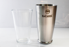 Bacardi Rum, stainless steel / glass Boston Bar Shaker, two-parts