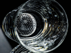 Ballantines, Glas / Gläser, Whiskyglas, Tumbler oval, Relief Glas mit Bodenprägung Golfball
