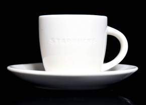 Starbucks Kaffee, Espresso Tasse / Becher / Mug weiß im Relief mit Untertasse.